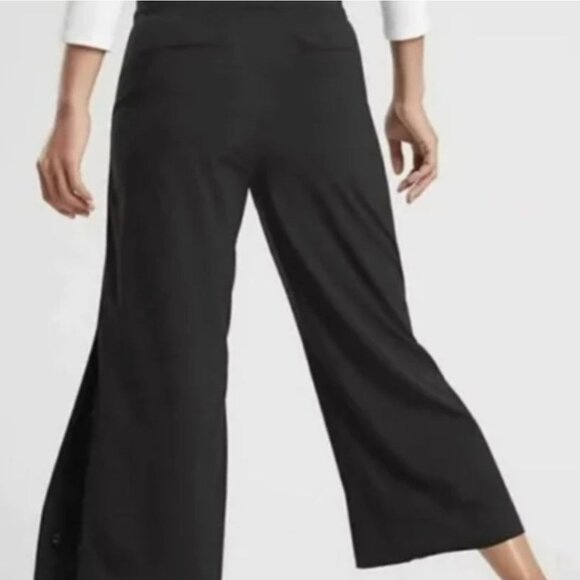 Athleta Tribeca Wide Leg Cropped Pants in Black-sz 8 - Picture 3 of 11